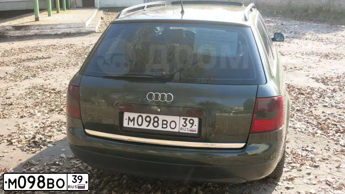 Фото автомобиля AUDI A6, 1999 — госномер М098ВО39. Цвет: ЗЕЛЕНЫЙ