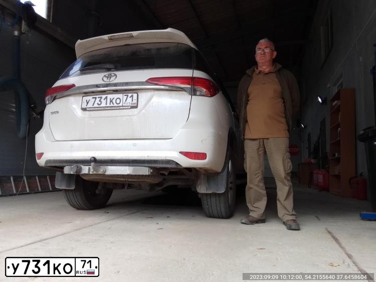 Фото автомобиля TOYOTA FORTUNER, 2017 — госномер У120ОМ71