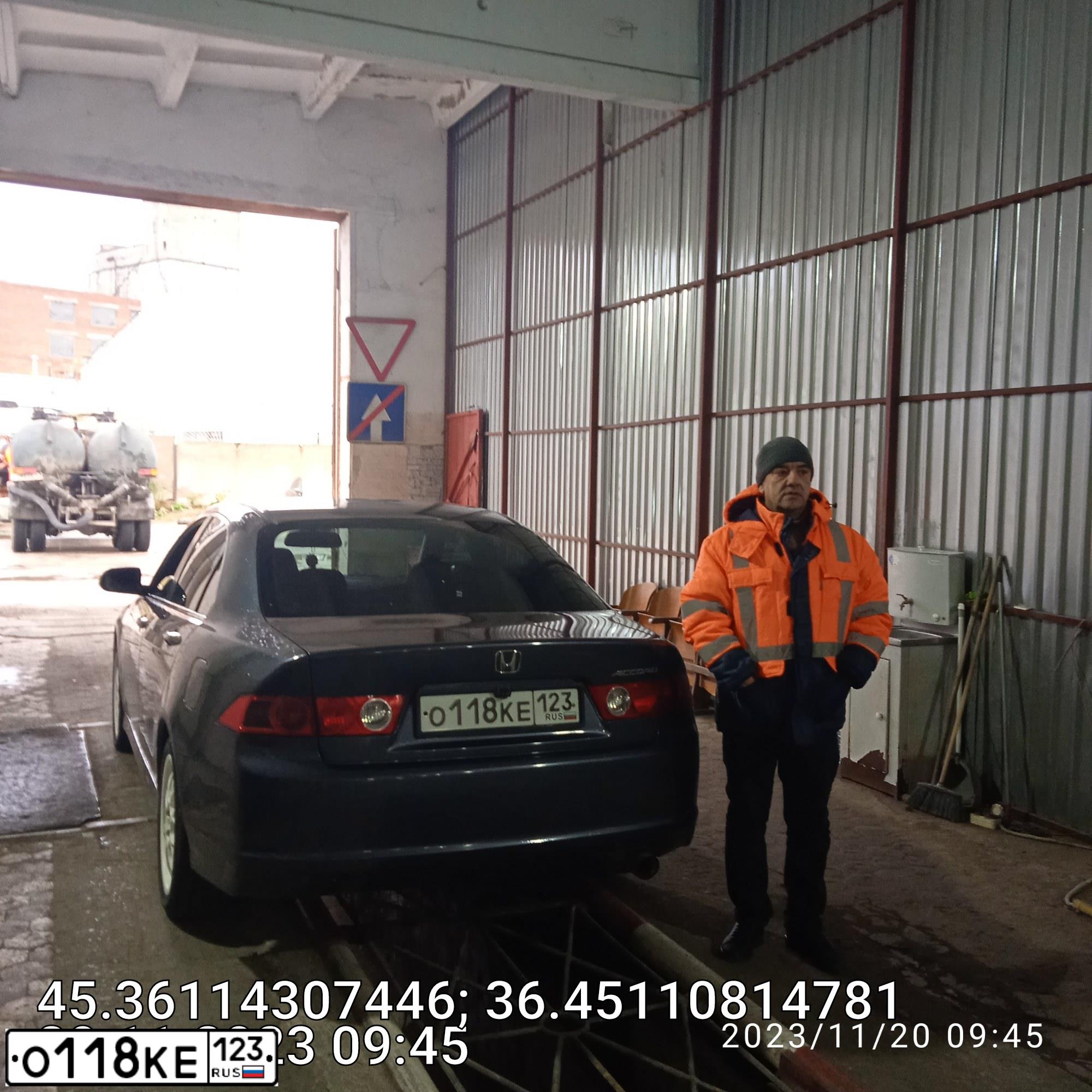 Фото автомобиля HONDA ACCORD, 2007 — госномер В090КС92. Цвет: ТЕМНО-СЕРЫЙ