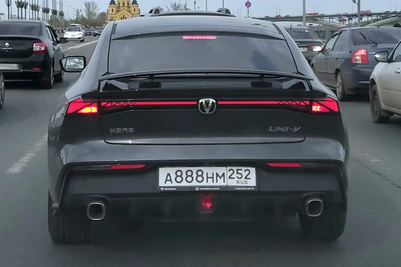 Фото автомобиля KIA CEE'D, 2009 — госномер А888НМ252. Цвет: БЕЖЕВЫЙ