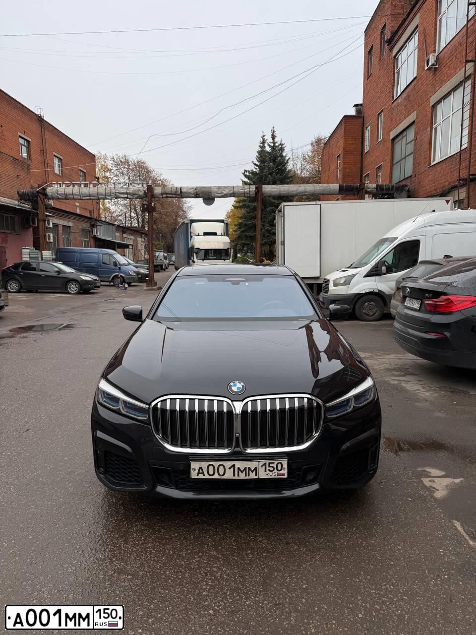 Фото автомобиля MERCEDES S-KLASSE, 2007 — госномер Р443ТА199. Цвет: ЧЕРНЫЙ
