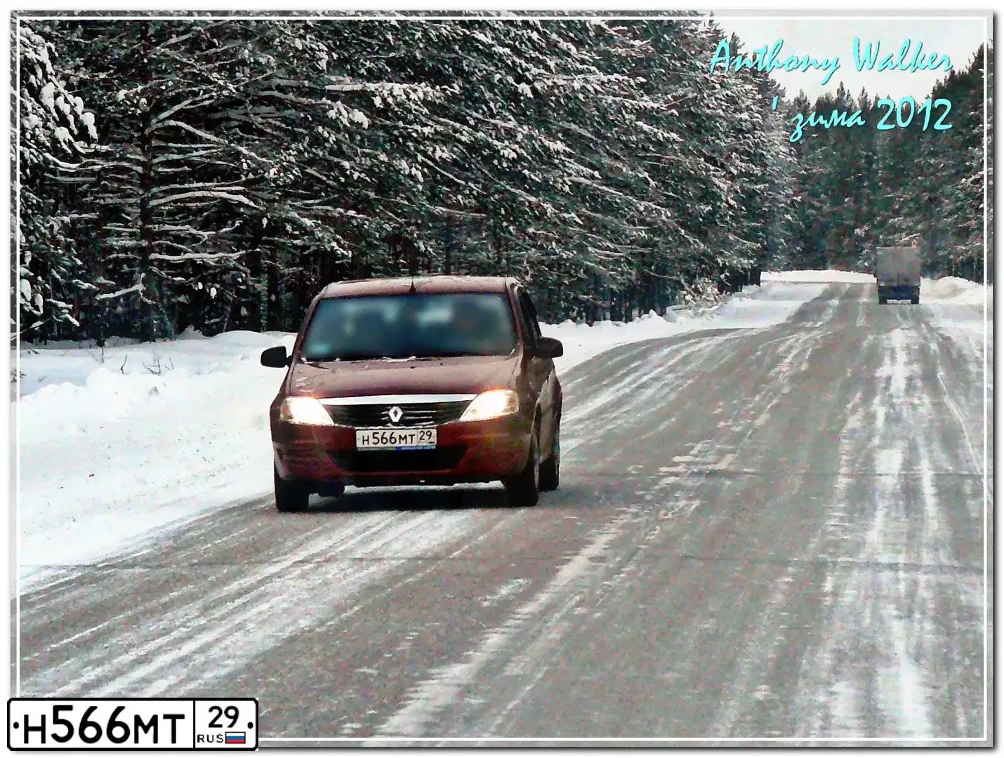 Фото автомобиля RENAULT LOGAN, 2010 — госномер Н566МТ29. Цвет: КРАСНЫЙ