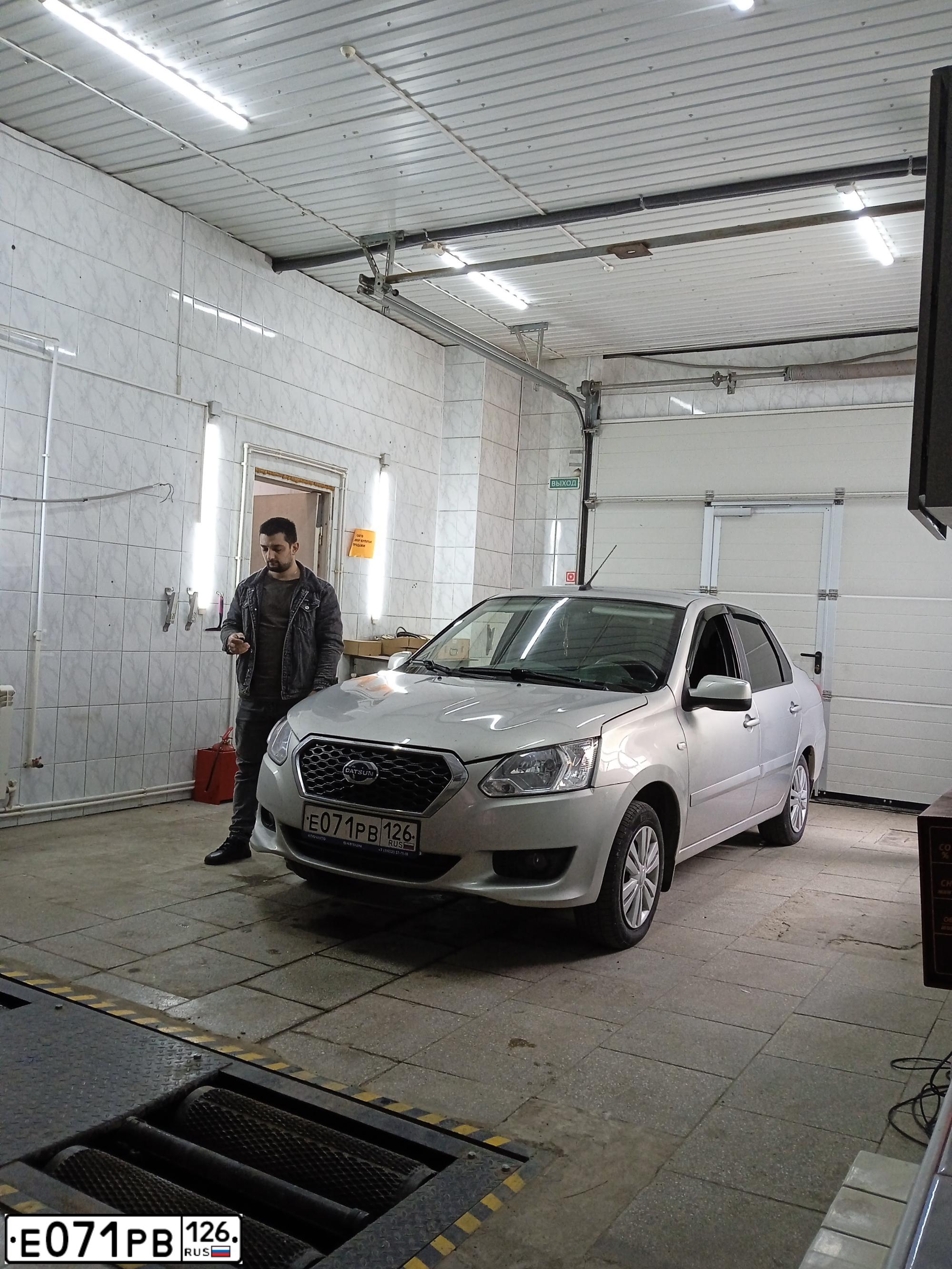 Фото автомобиля DATSUN ON-DO, 2019 — госномер Р061ЕЕ126. Цвет: СЕРЕБРИСТЫЙ