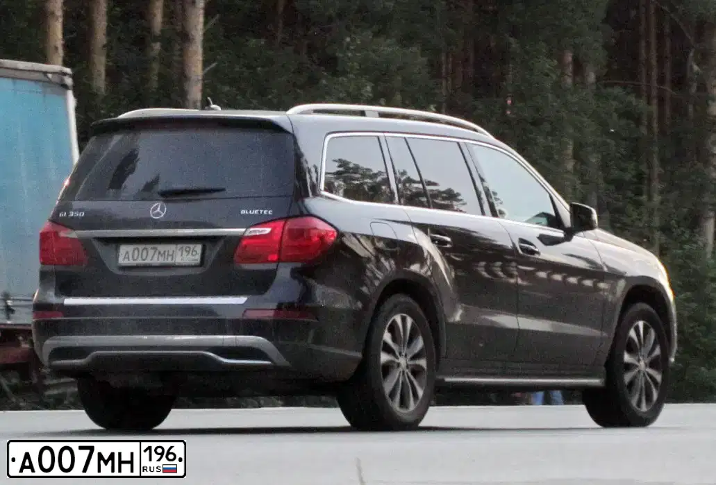 Фото автомобиля MERCEDES GL-KLASSE, 2013 — госномер А007МН196. Цвет: ЧЕРНЫЙ