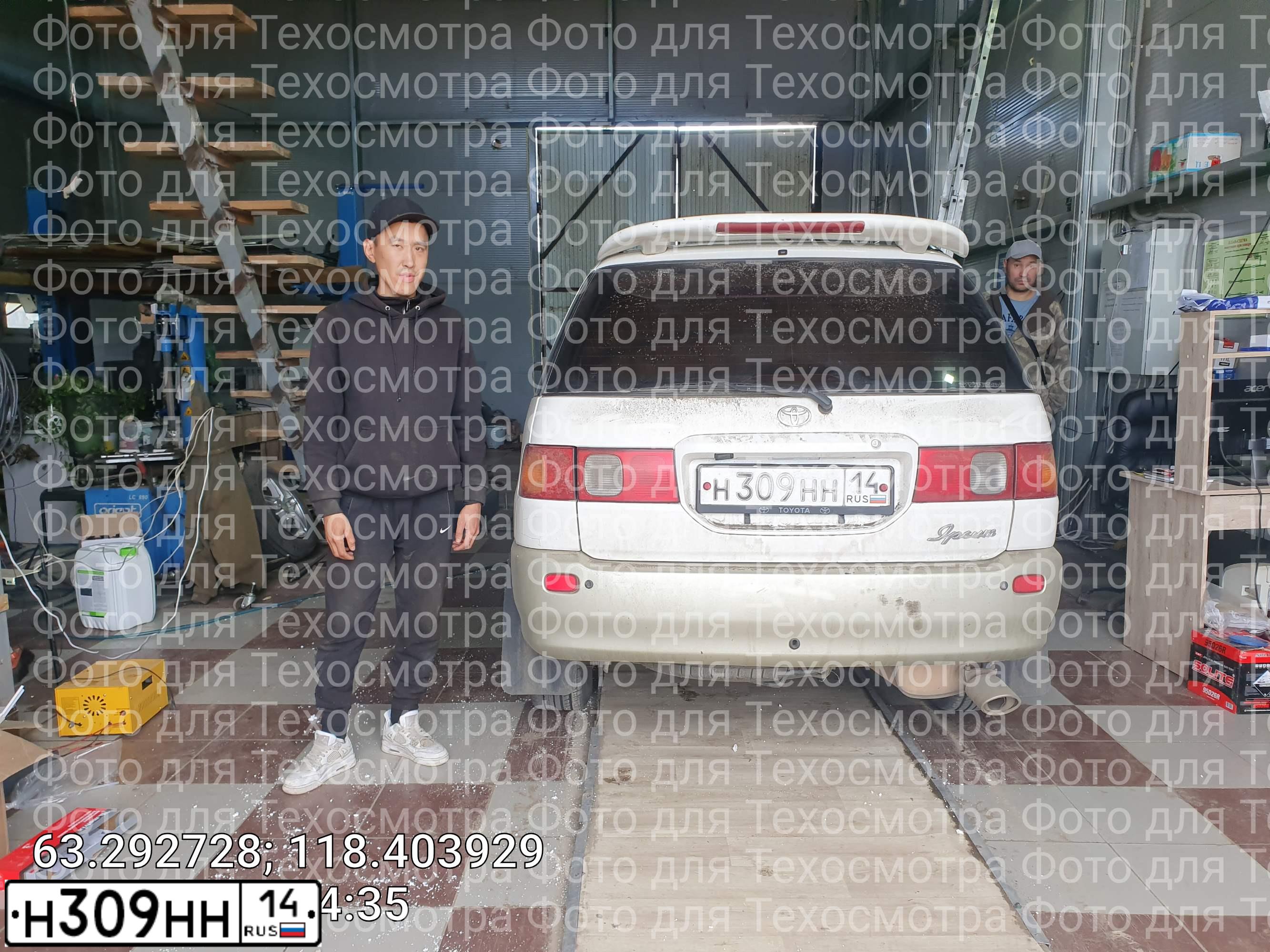Фото автомобиля TOYOTA IPSUM, 1989 — госномер Н309НН14