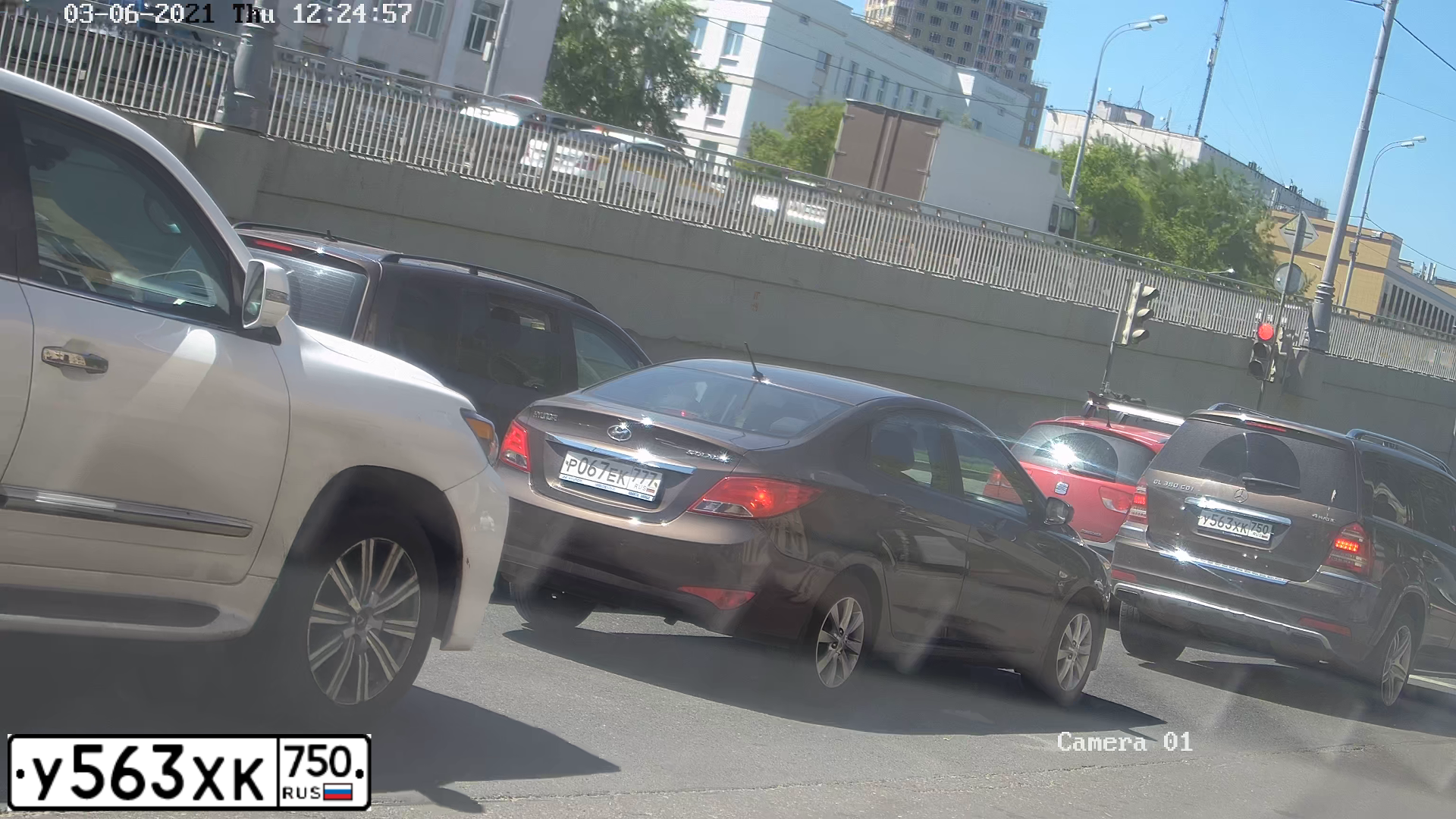Фото автомобиля MERCEDES GL-KLASSE, 2012 — госномер У563ХК750. Цвет: Коричневый