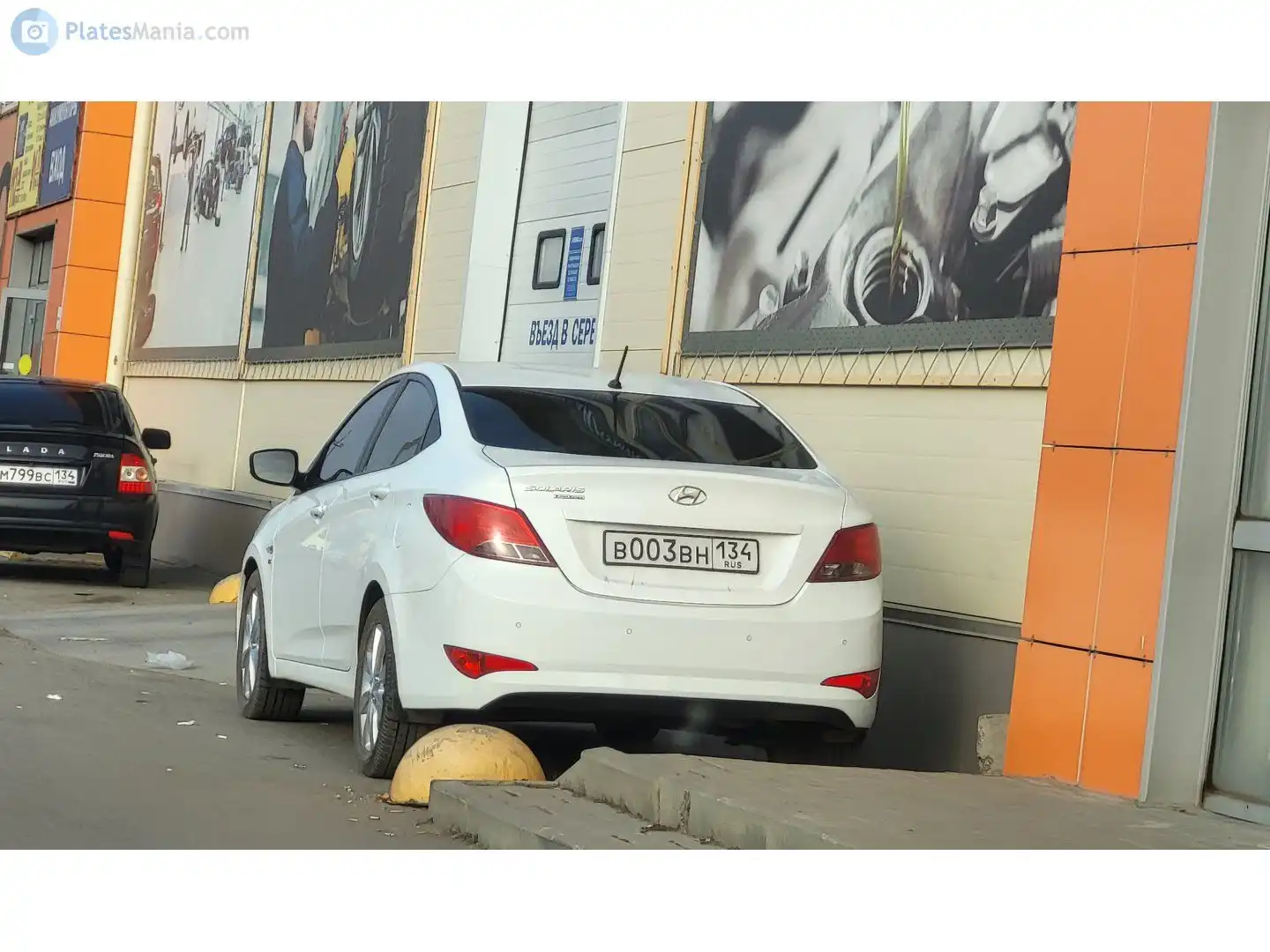 Фото автомобиля LADA 2114 SAMARA, 2012 — госномер В003ВН134. Цвет: синий