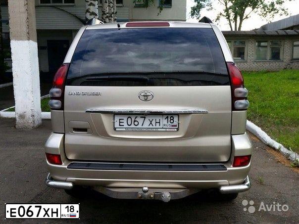 Фото автомобиля TOYOTA LANDCRUISER, 2007 — госномер Т334ОЕ55. Цвет: БЕЖЕВЫЙ