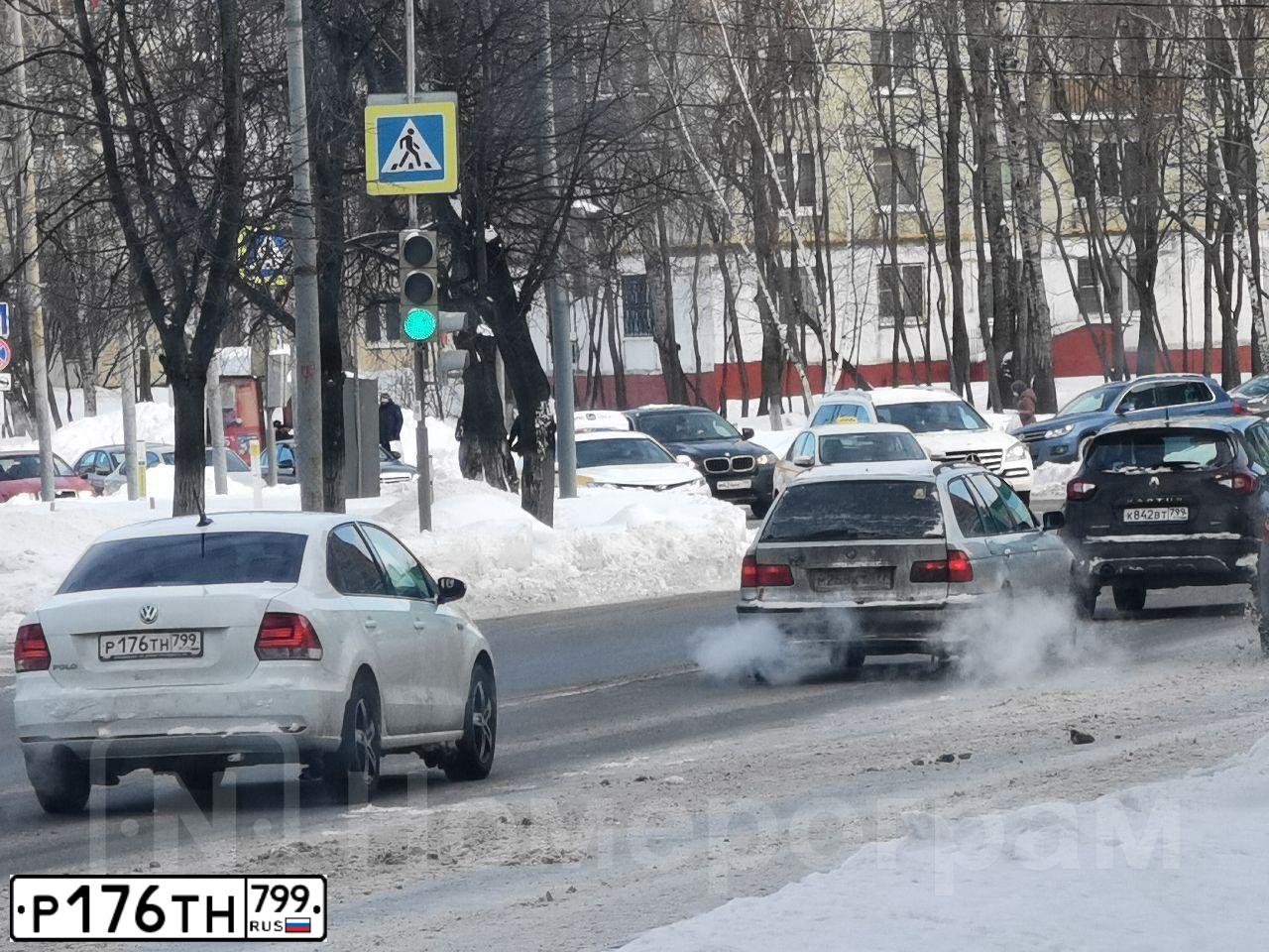 Фото автомобиля VOLKSWAGEN POLO, 2018 — госномер Р176ТН799. Цвет: Белый
