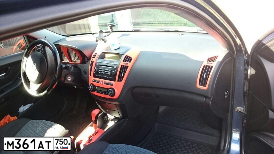 Фото автомобиля TOYOTA RAV4, 2015 — госномер М228ЕЕ977. Цвет: Серый