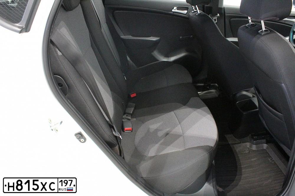 Фото автомобиля HYUNDAI SOLARIS, 2012 — госномер К391УЕ716. Цвет: Белый