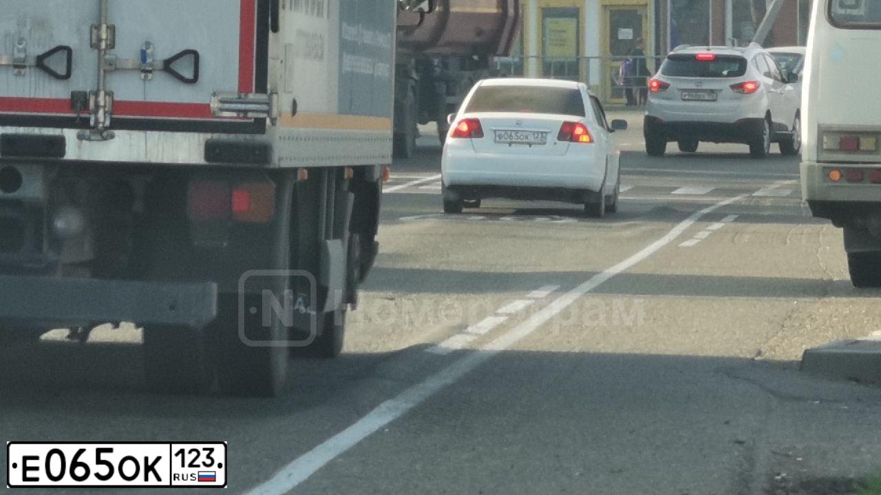 Фото автомобиля AUDI A6, 2014 — госномер М276СК763. Цвет: ЧЕРНО-СИНИЙ