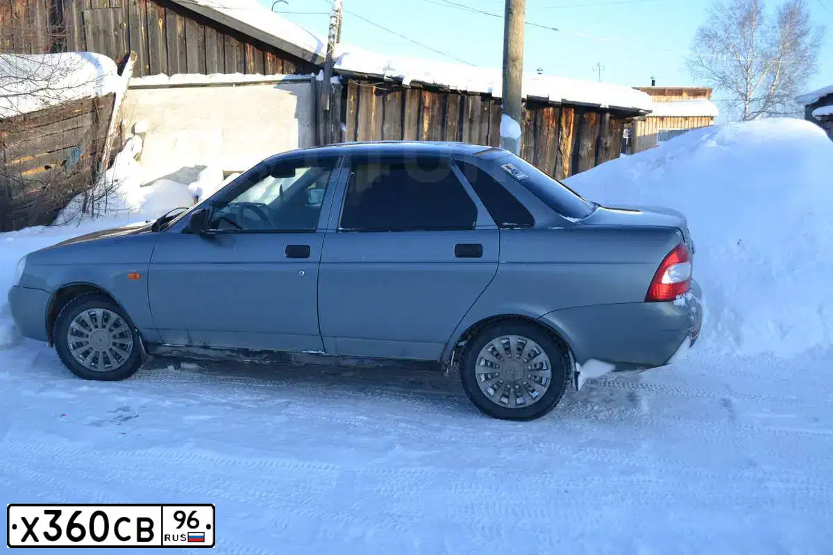 Фото автомобиля LADA 2170 PRIORA, 2011 — госномер У526ВК716. Цвет: СРЕДНИЙ СЕРО-ЗЕЛЕНЫЙ МЕТ