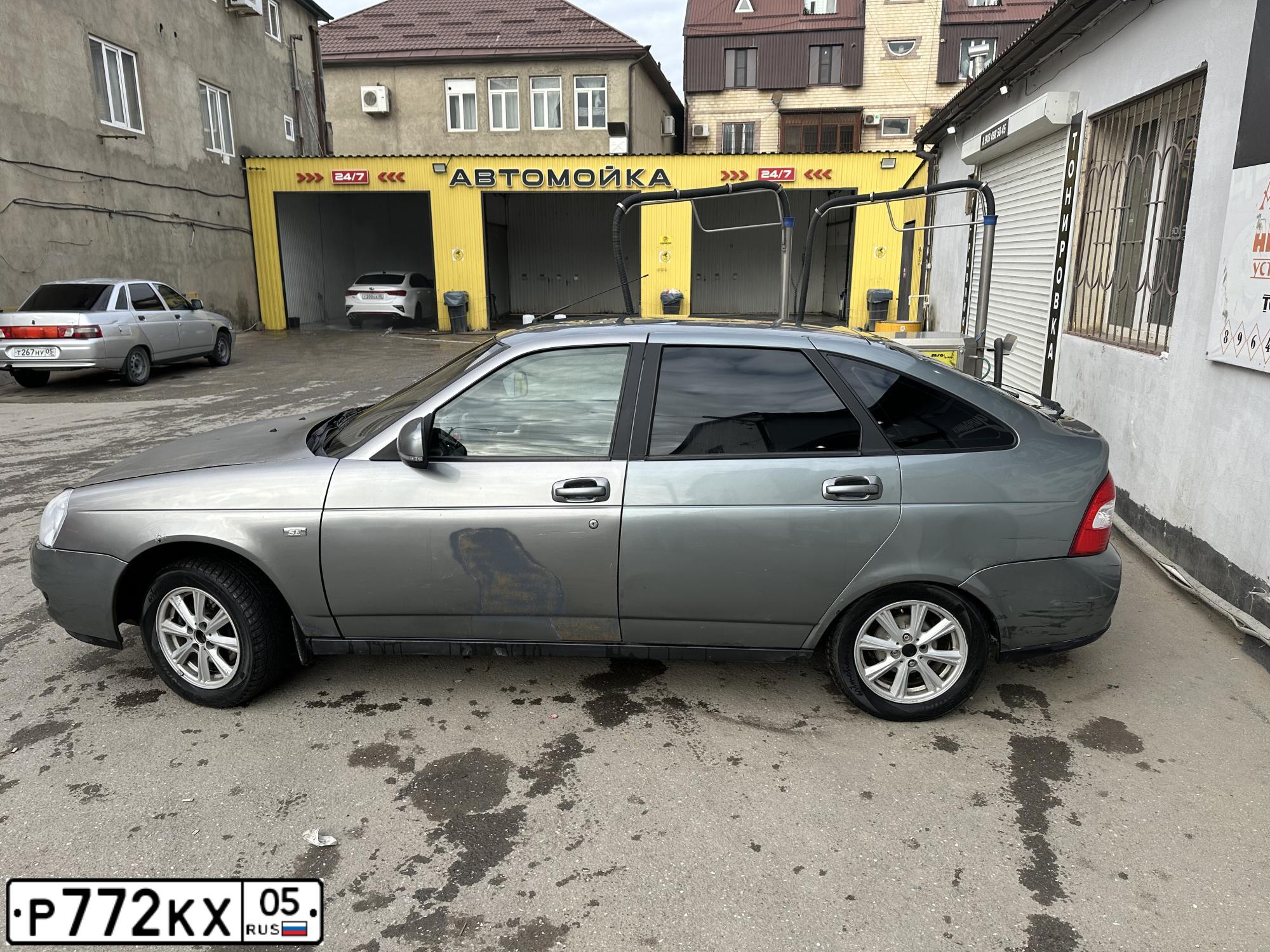 Фото автомобиля LADA 2172 PRIORA, 2010 — госномер В880АО152. Цвет: средний серо-зеленый металлик