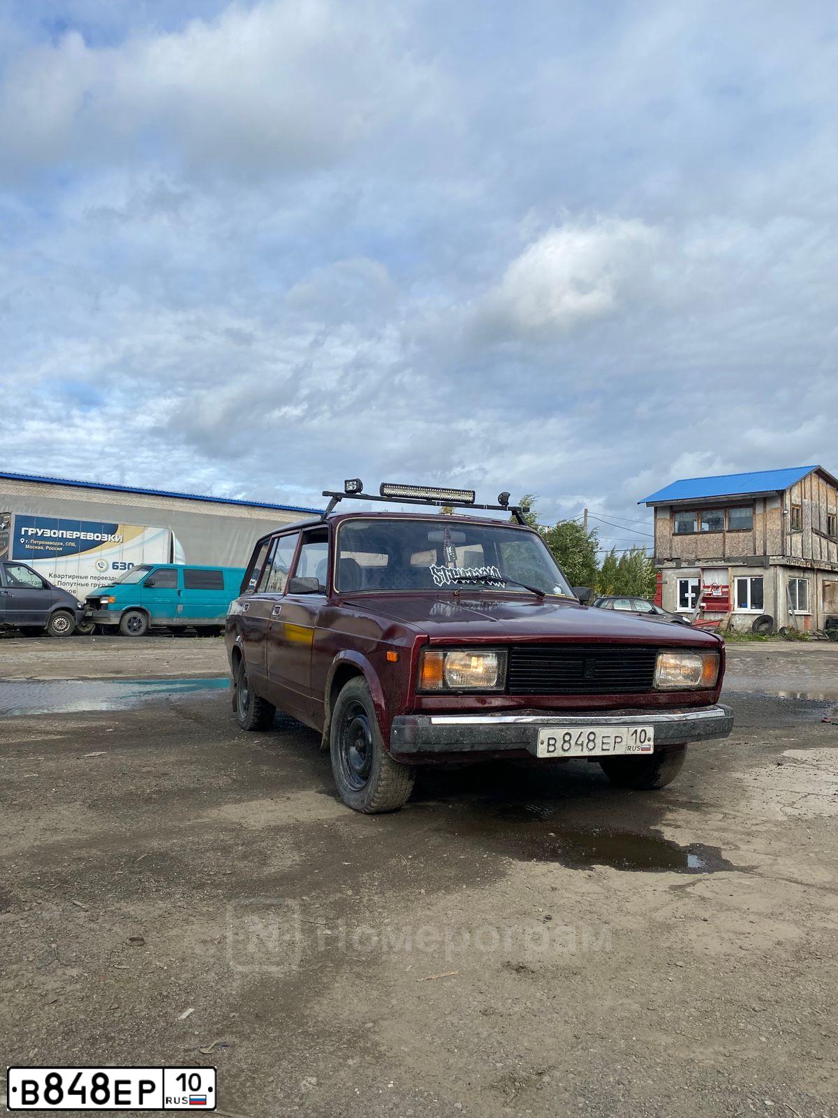 Фото автомобиля LADA 2104, 1998 — госномер В848ЕР10. Цвет: ТЕМНО-КРАСНЫЙ
