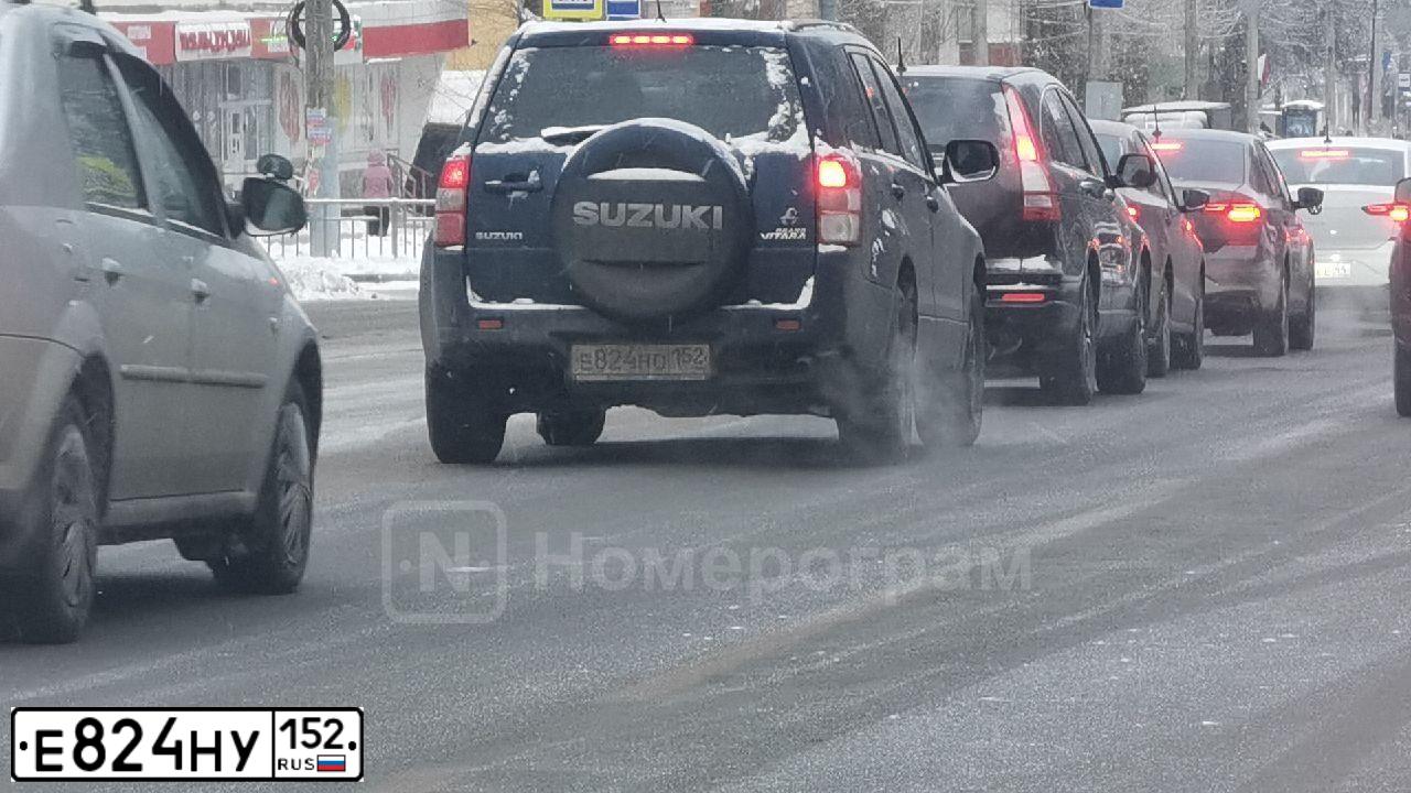 Фото автомобиля FORD MONDEO, 2011 — госномер Е824НУ152. Цвет: ЧЕРНЫЙ