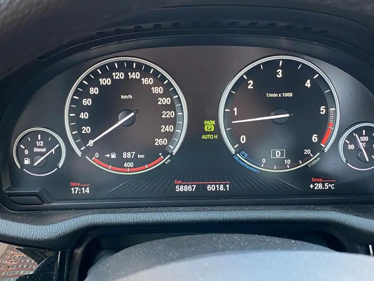 Фото автомобиля BMW X4, 2016 — госномер О369ОТ18. Цвет: Белый