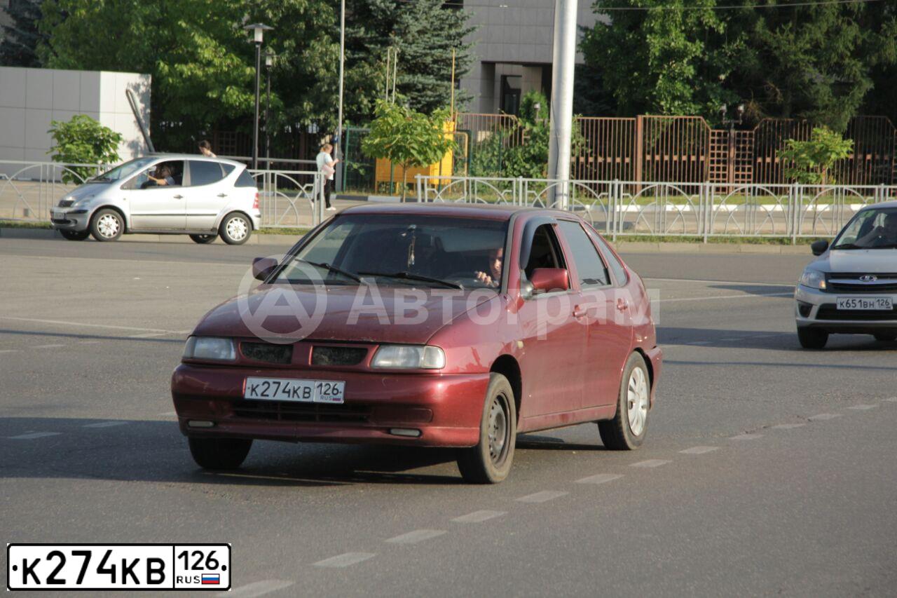Фото автомобиля SEAT CORDOBA, 1995 — госномер К274КВ126. Цвет: Красный
