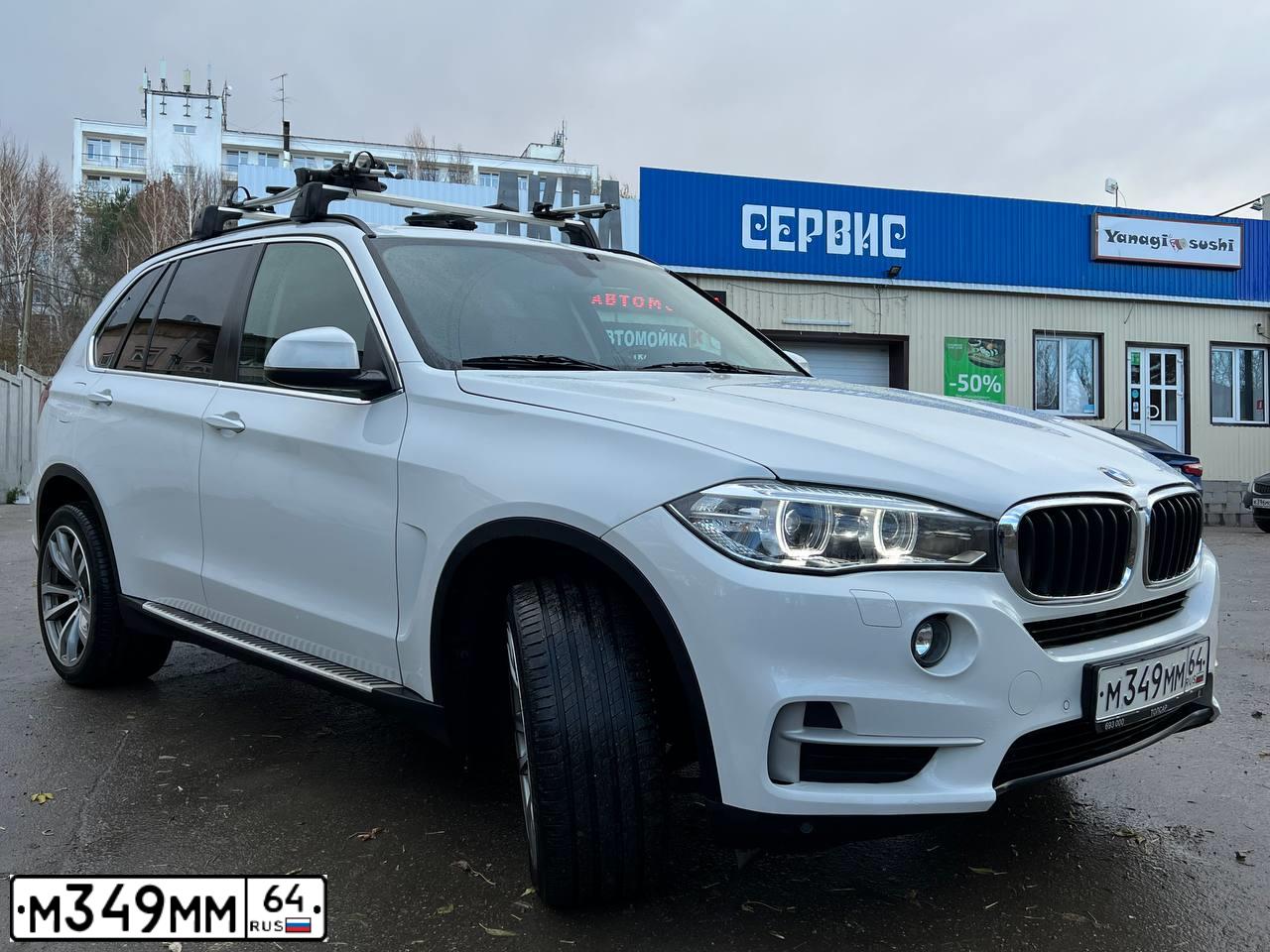Фото автомобиля KIA SORENTO, 2012 — госномер М349ММ64. Цвет: БЕЛЫЙ