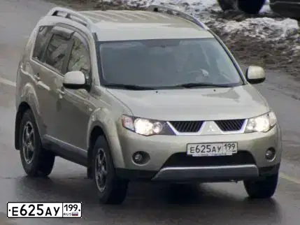 Фото автомобиля MITSUBISHI OUTLANDER, 2007 — госномер У976КМ790. Цвет: БЕЖЕВЫЙ
