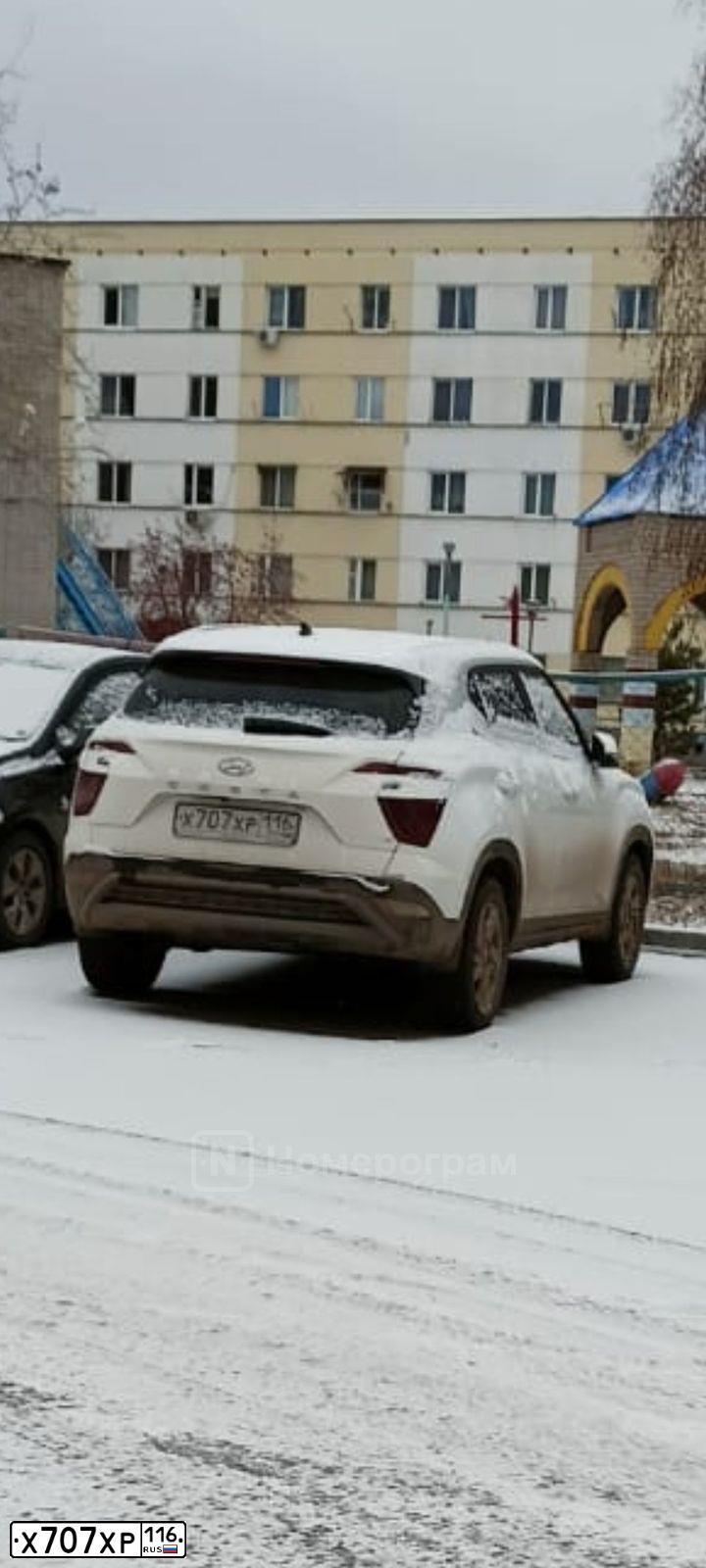 Фото автомобиля HYUNDAI SOLARIS, 2015 — госномер Х707ХР116. Цвет: Коричневый