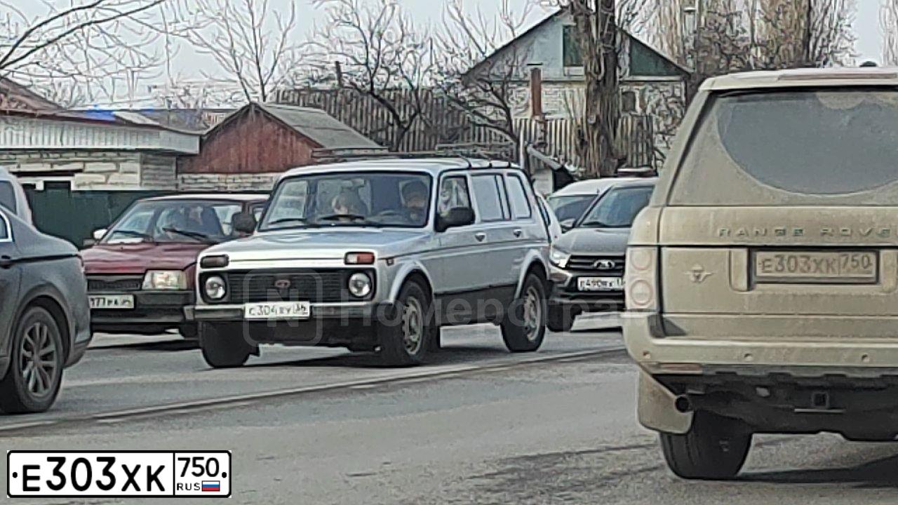 Фото автомобиля LAND ROVER RANGE ROVER, 2009 — госномер А468ЕХ761. Цвет: СЕРЫЙ