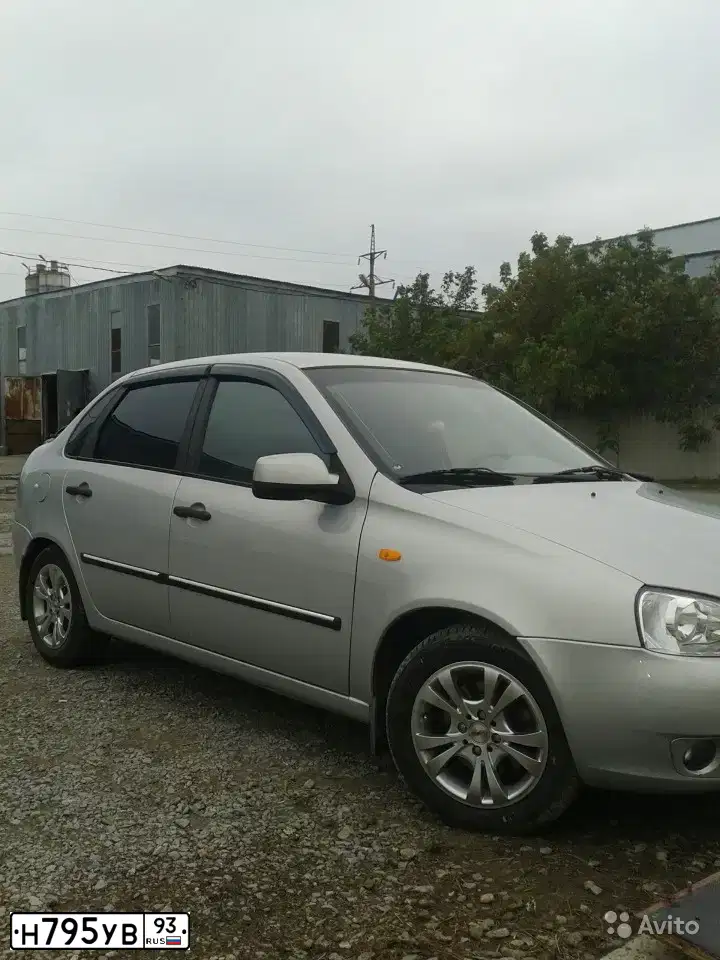 Фото автомобиля LADA 1118 KALINA, 2010 — госномер Н795УВ93. Цвет: СЕРЕБРИСТЫЙ