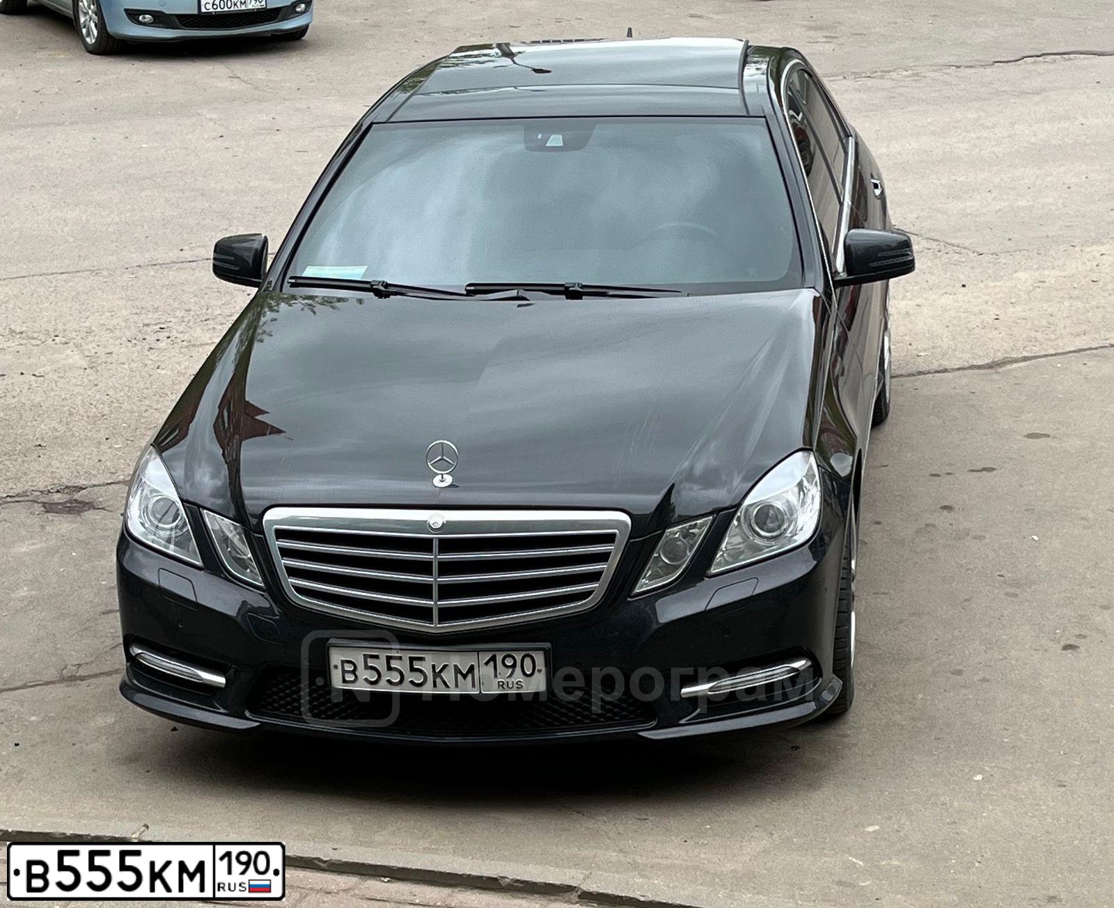 Фото автомобиля MERCEDES E-KLASSE, 2012 — госномер В555КМ190. Цвет: ЧЕРНЫЙ