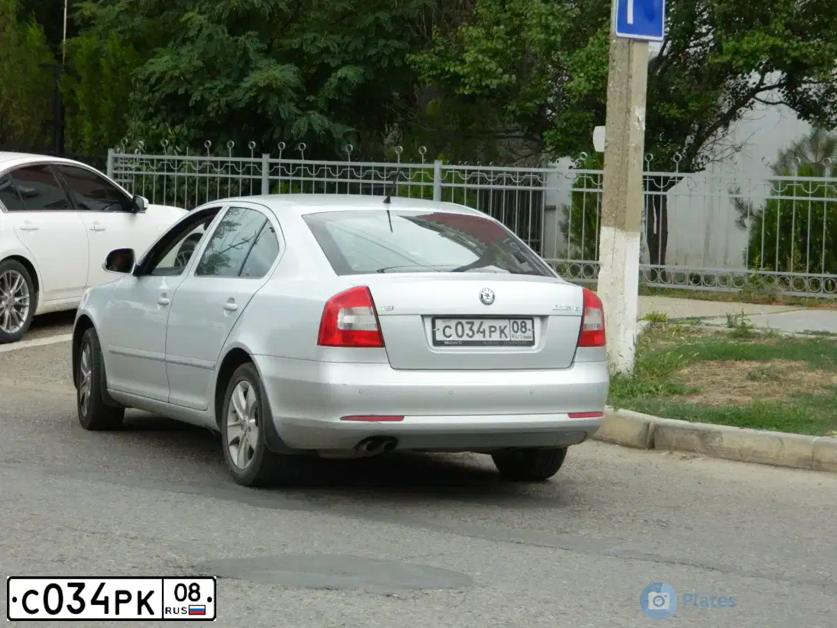 Фото автомобиля SKODA OCTAVIA, 2012 — госномер Т685АВ181. Цвет: СЕРЕБРИСТЫЙ