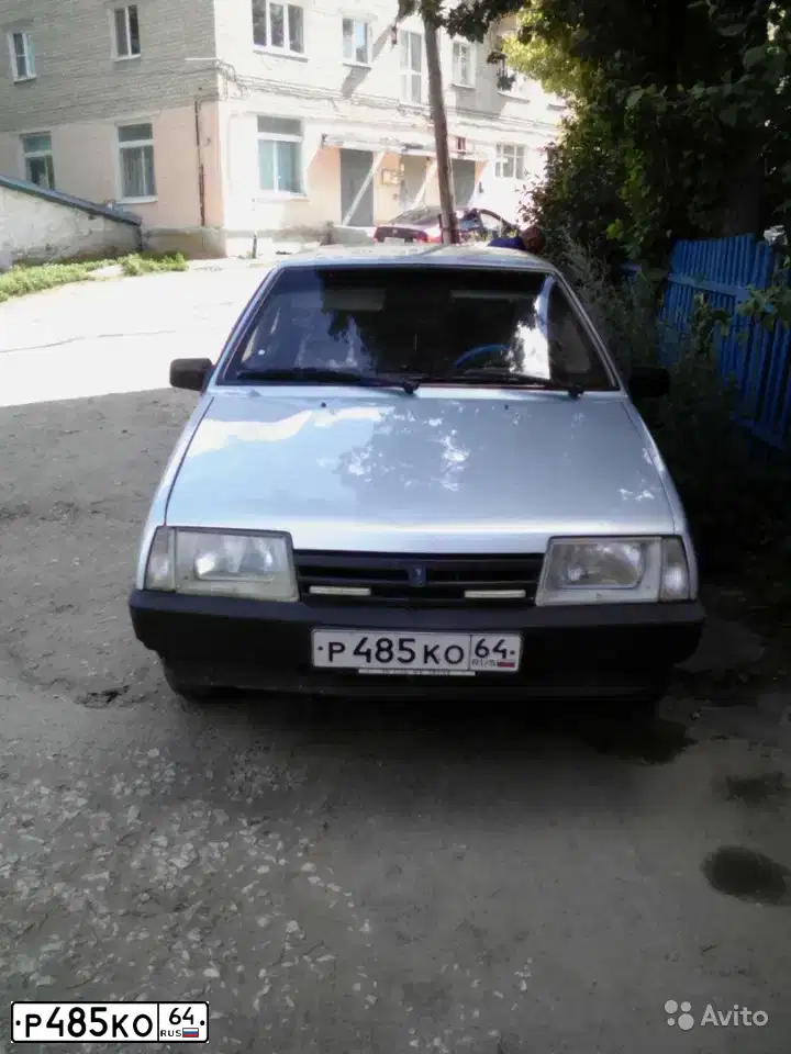 Фото автомобиля LADA 2109 SAMARA, 1998 — госномер Р485КО64. Цвет: СЕРЕБРИСТО-ГОЛУБОЙ