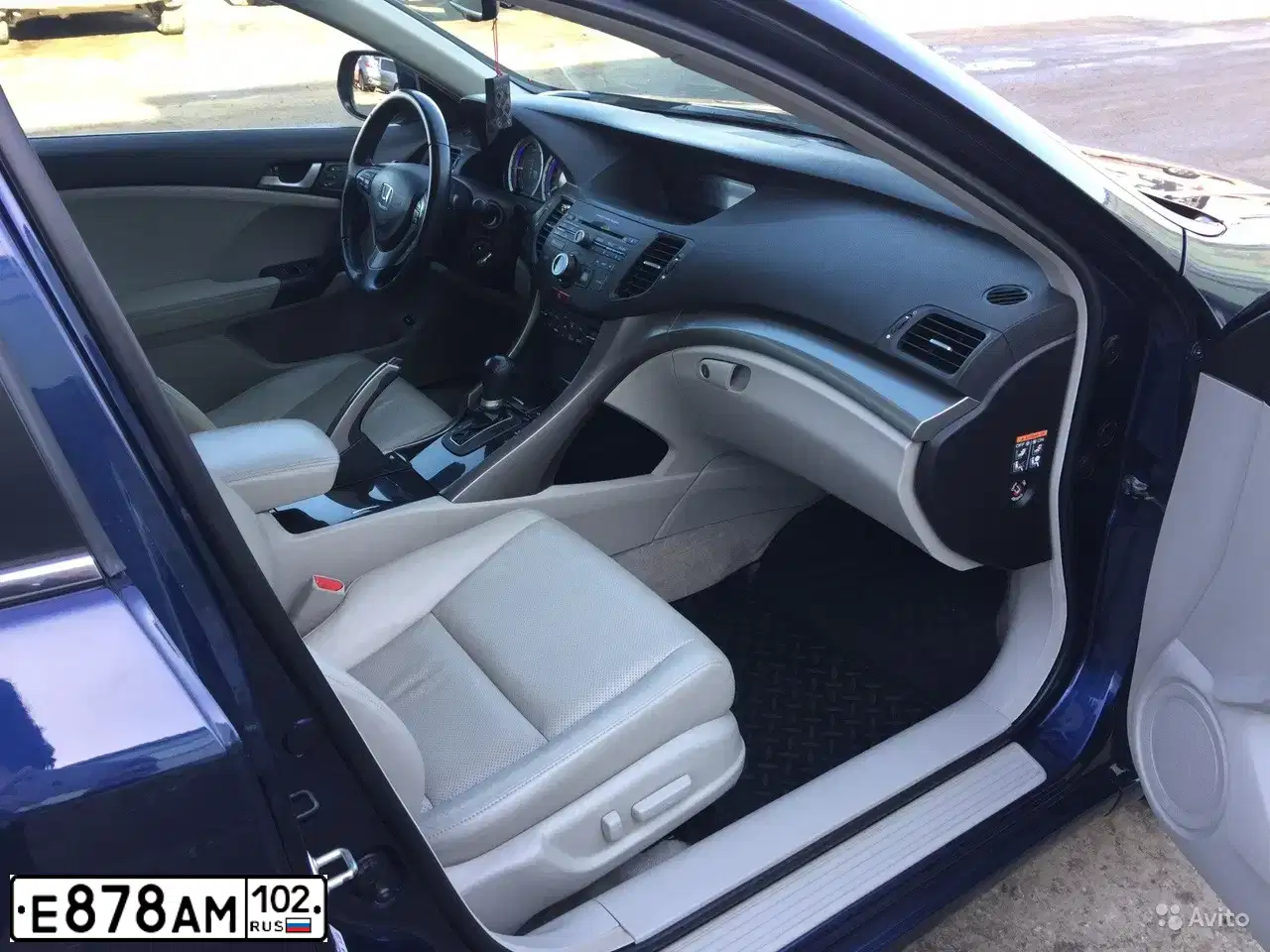 Фото автомобиля MITSUBISHI LANCER, 2007 — госномер Е878АМ102. Цвет: СИНИЙ