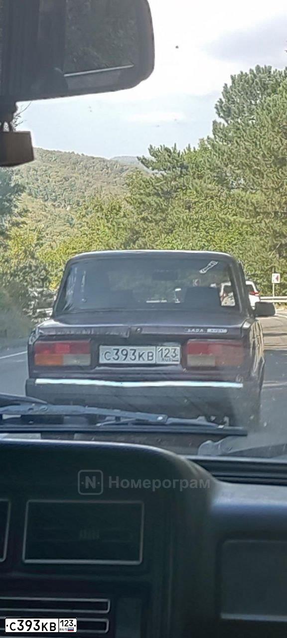 Фото автомобиля LADA 2107, 2005 — госномер С393КВ123. Цвет: ТЕМНО-ВИШНЕВЫЙ