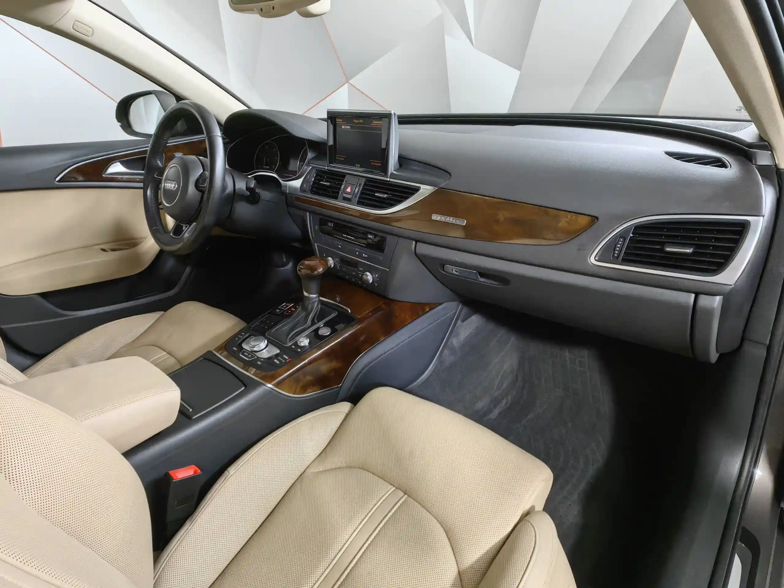 Фото автомобиля AUDI A6, 2014 — госномер У786СК797. Цвет: СЕРО-КОРИЧНЕВЫЙ
