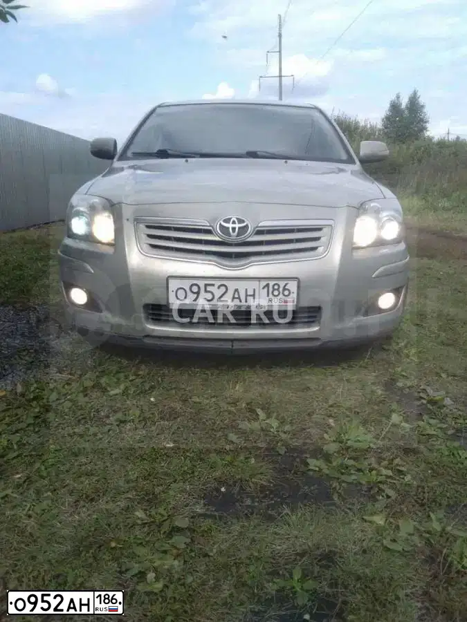 Фото автомобиля TOYOTA AVENSIS, 2006 — госномер С941КТ72. Цвет: СВЕТЛО-ОЛИВКОВЫЙ