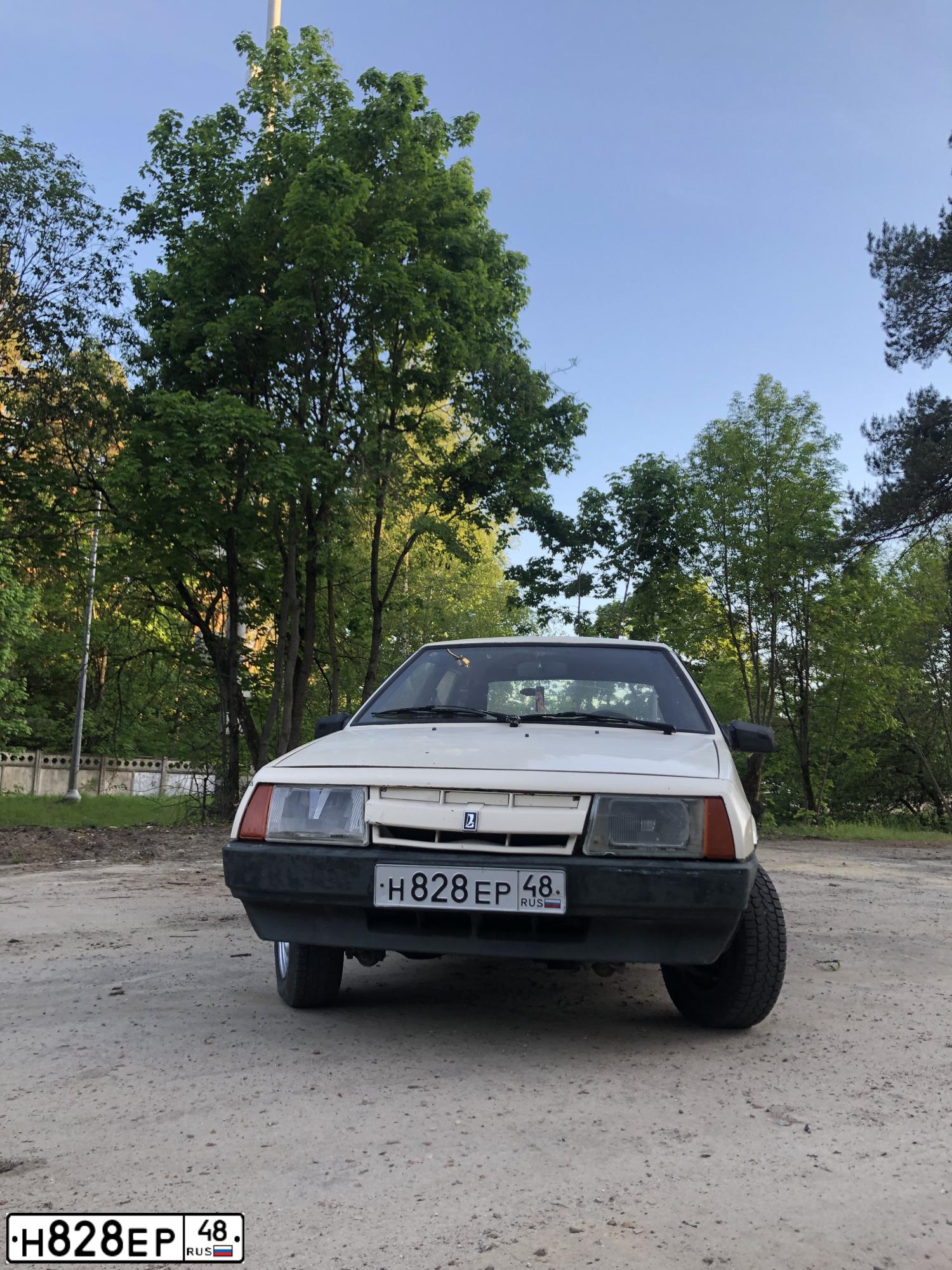 Фото автомобиля LADA 2109 SAMARA, 1991 — госномер Н828ЕР48. Цвет: САФАРИ