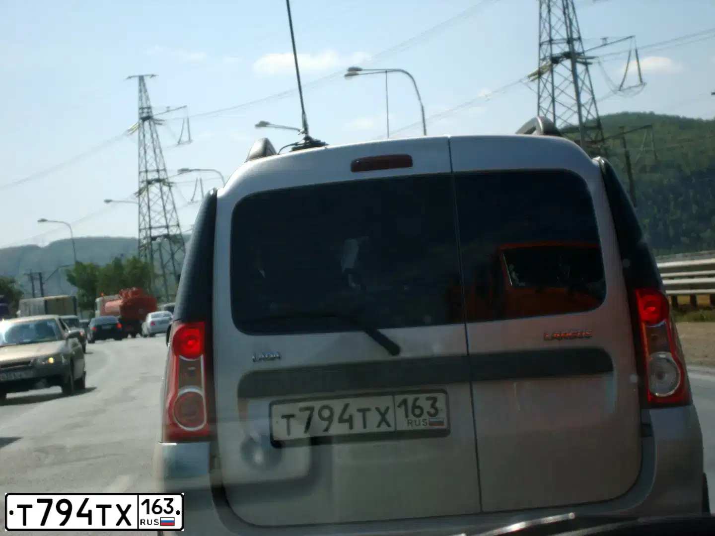 Фото автомобиля LADA LARGUS, 2014 — госномер Т354УМ12. Цвет: Серебристый