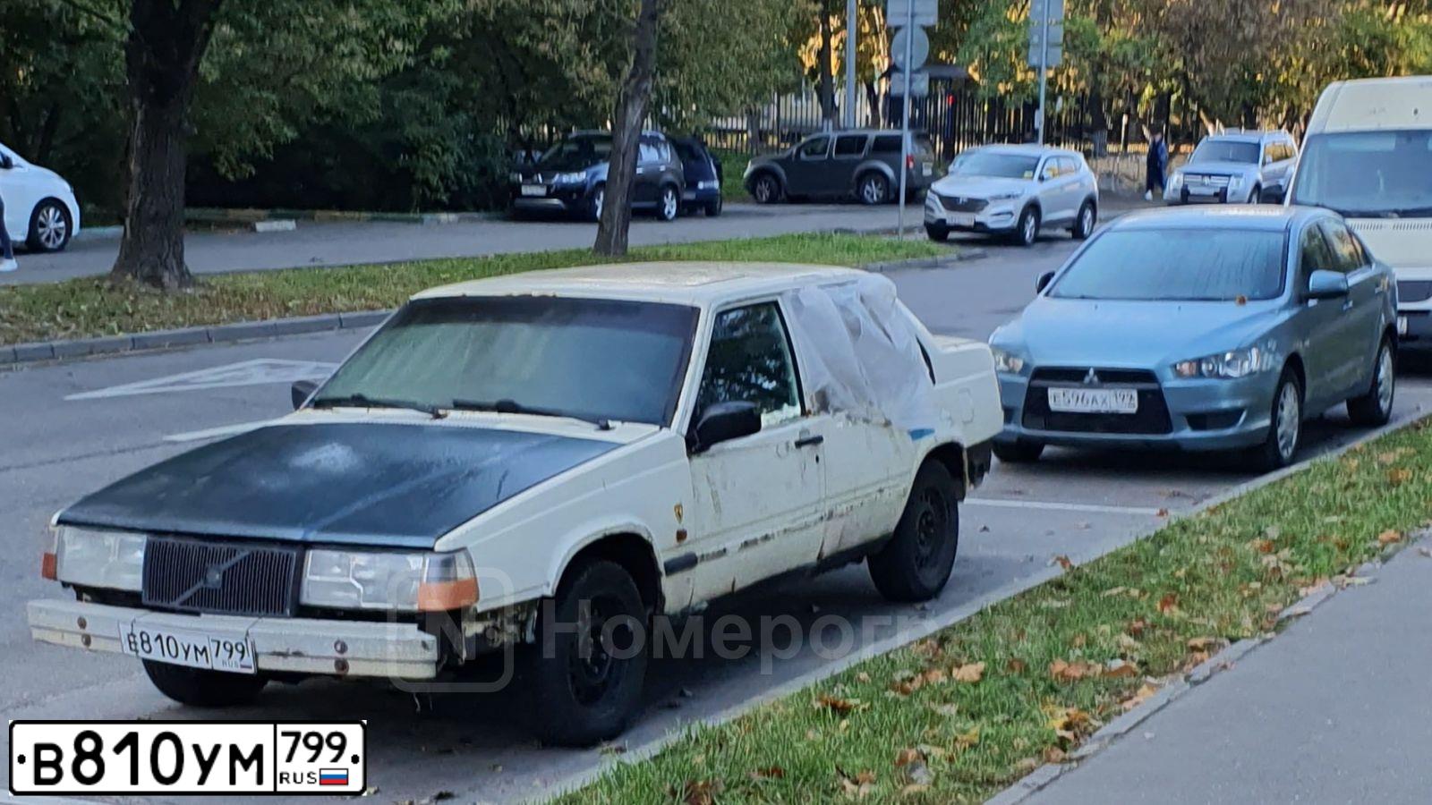 Фото автомобиля LANDROVER RANGE ROVER, 2019 — госномер В810УМ799. Цвет: СЕРО-ГОЛУБОЙ
