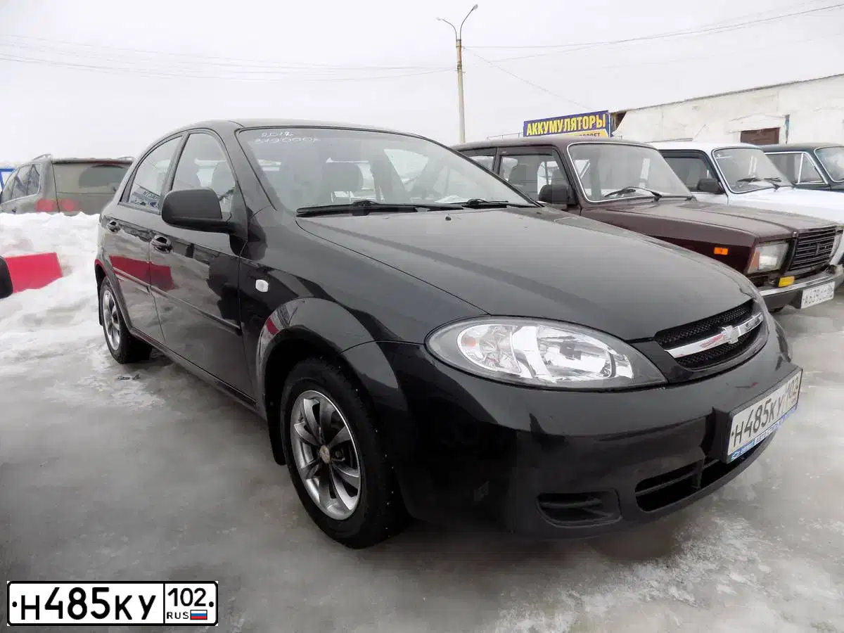 Фото автомобиля CHEVROLET LACETTI, 2012 — госномер Н485КУ102. Цвет: ЧЕРНЫЙ