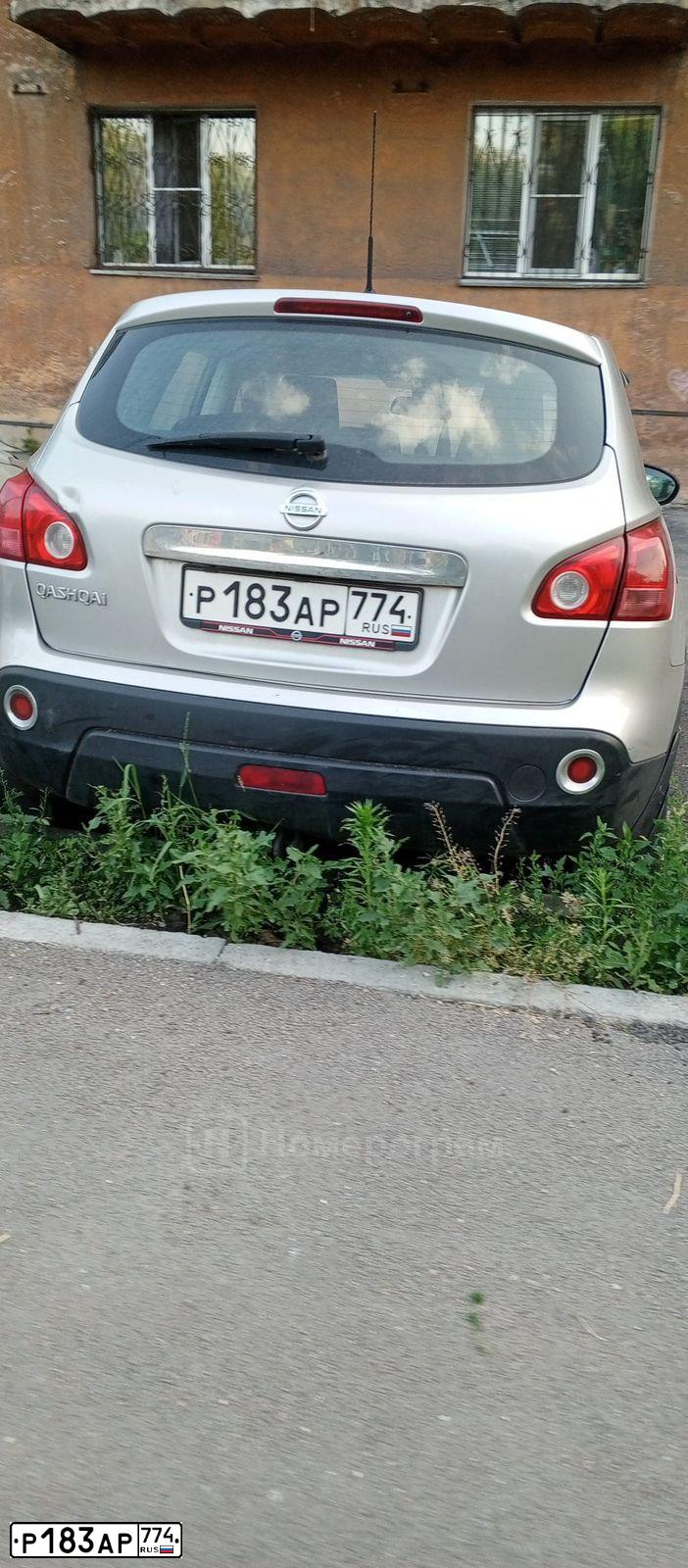 Фото автомобиля NISSAN QASHQAI, 2008 — госномер Р183АР774. Цвет: СЕРЕБРИСТЫЙ