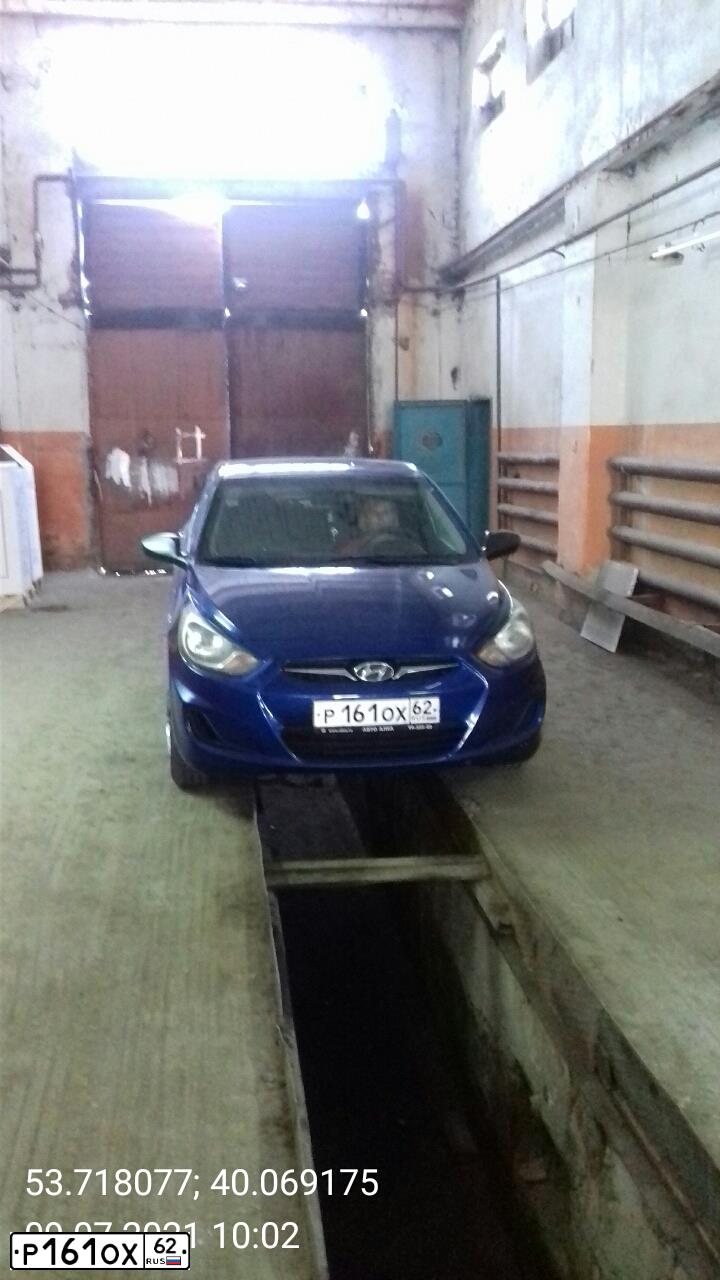 Фото автомобиля HYUNDAI SOLARIS, 2011 — госномер Р161ОХ62. Цвет: ТЕМНО-СИНИЙ