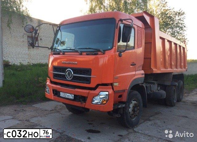 Фото автомобиля DONGFENG DFL-SERIE, 2007 — госномер С032НО76. Цвет: Красный