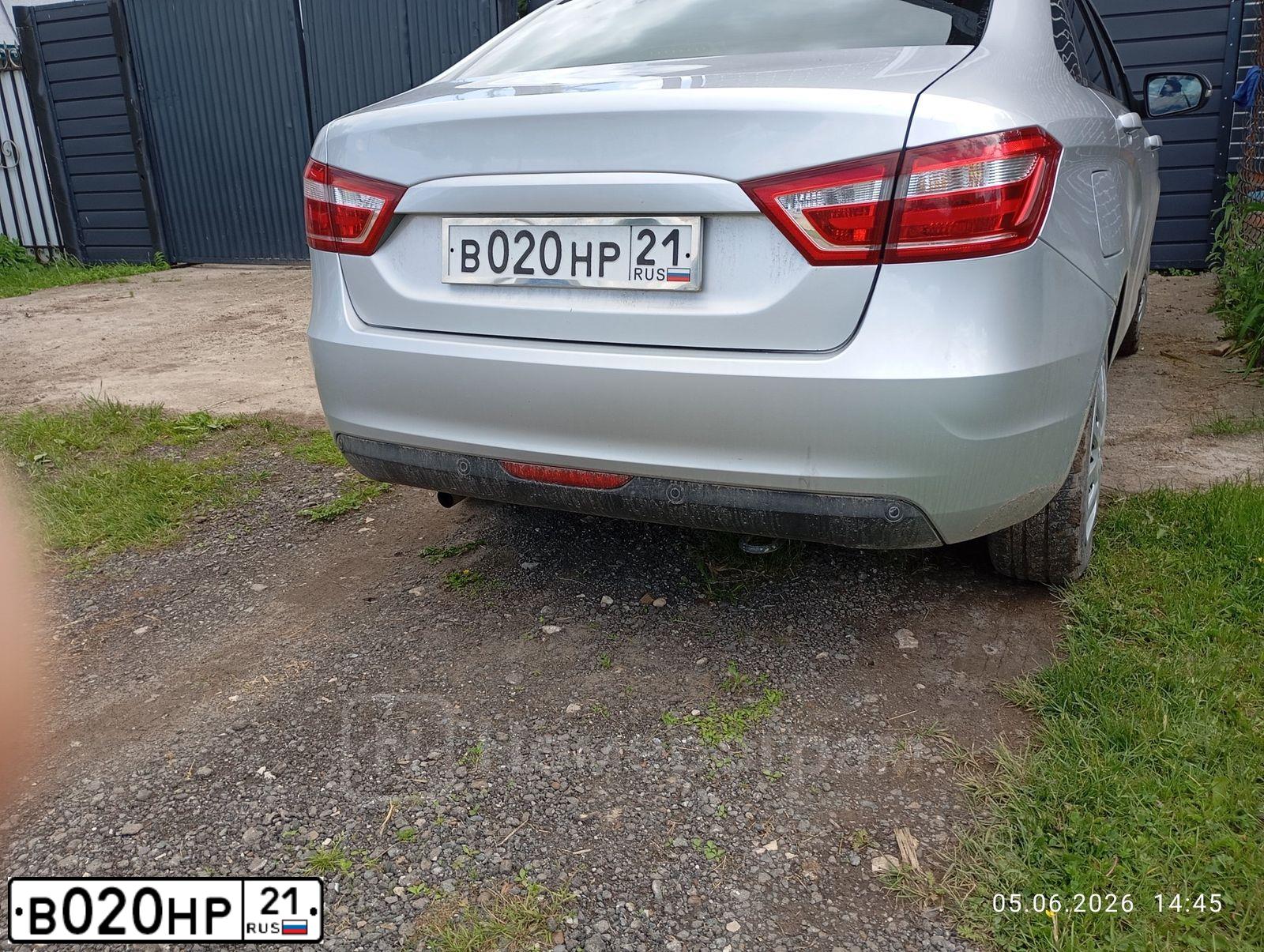 Фото автомобиля LADA 2109 SAMARA, 2002 — госномер Т555ЕУ16. Цвет: Темно-зеленый