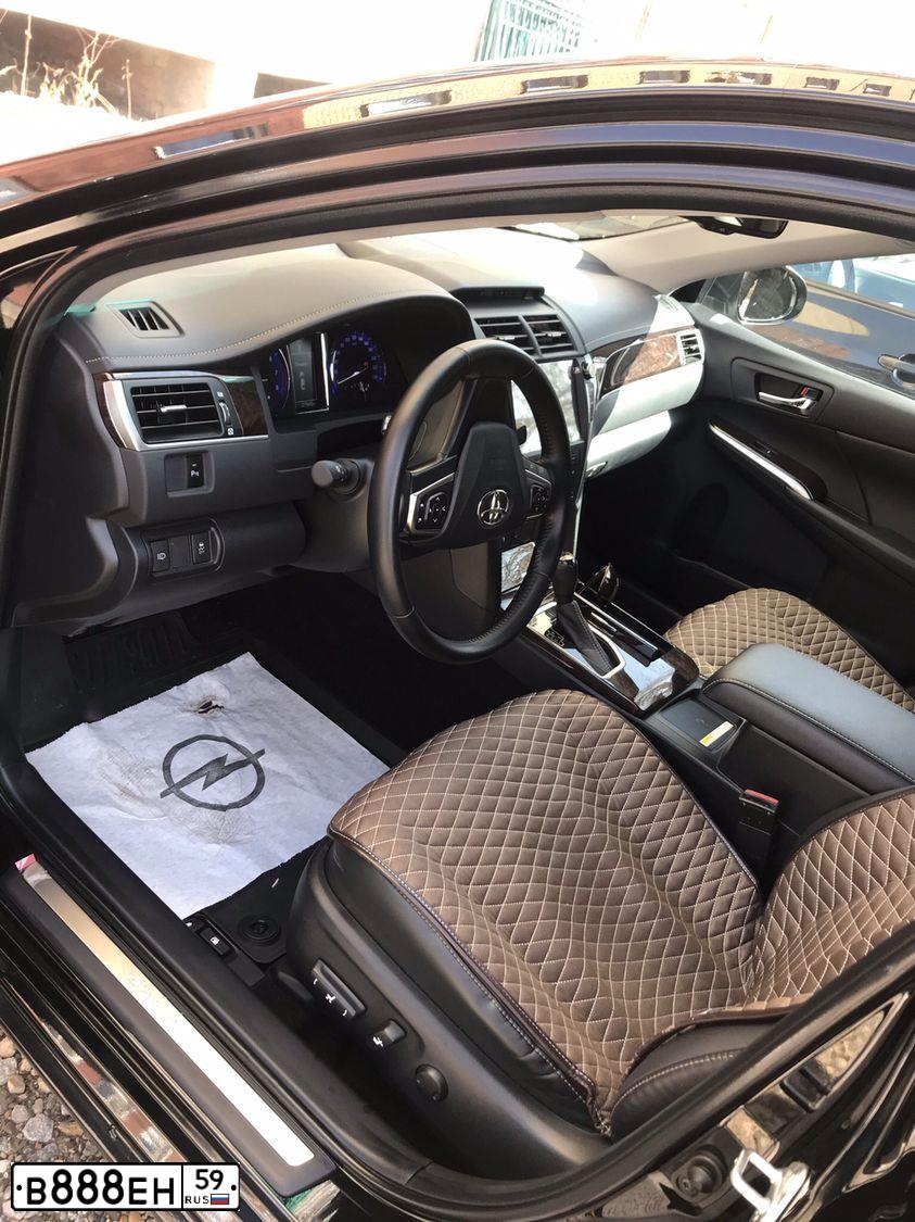 Фото автомобиля TOYOTA CAMRY, 2017 — госномер В888ЕН59. Цвет: ЧЕРНЫЙ МЕТАЛЛИК