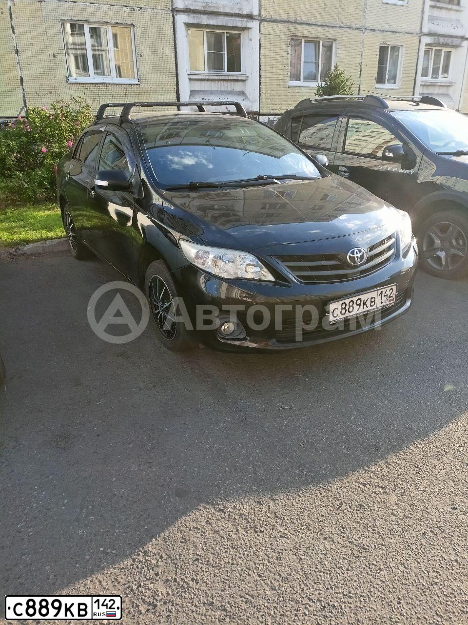 Фото автомобиля TOYOTA COROLLA, 2010 — госномер С889КВ142. Цвет: ЧЕРНЫЙ