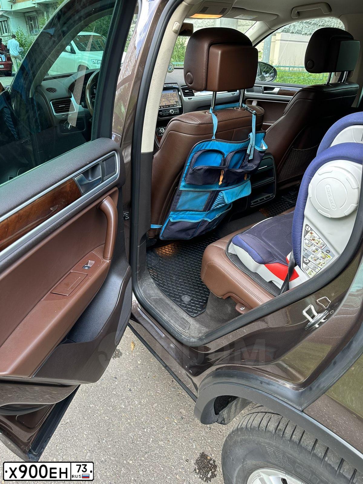 Фото автомобиля TOYOTA LAND CRUISER 200, 2011 — госномер Р766РТ186