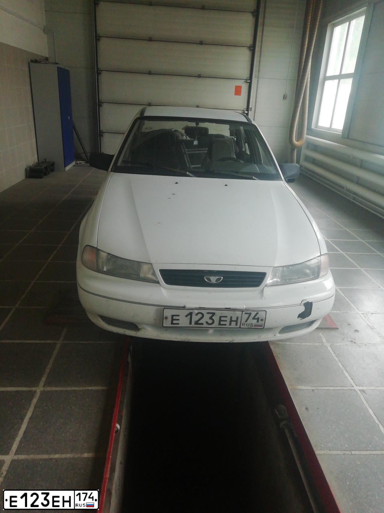 Фото автомобиля MITSUBISHI OUTLANDER, 2007 — госномер В105КХ174. Цвет: СЕРЫЙ