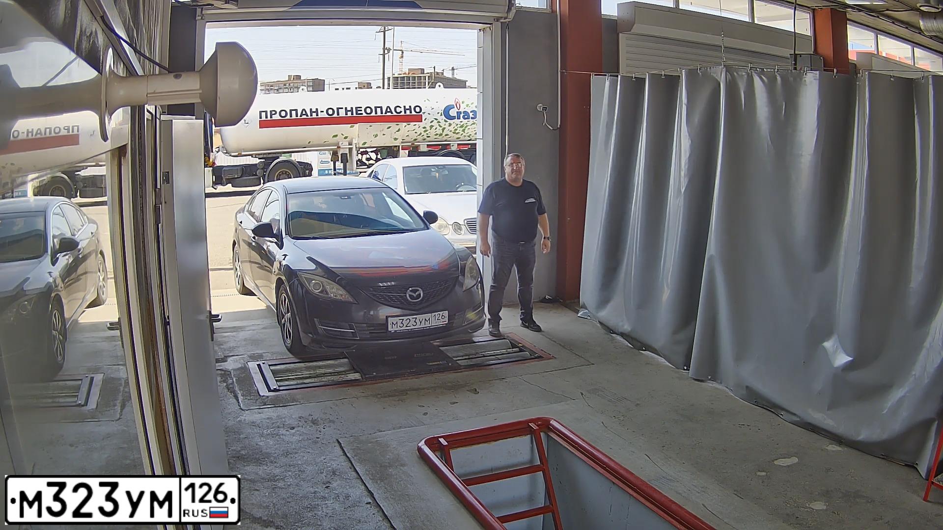 Фото автомобиля MAZDA 6, 2008 — госномер М323УМ126. Цвет: ЧЕРНЫЙ