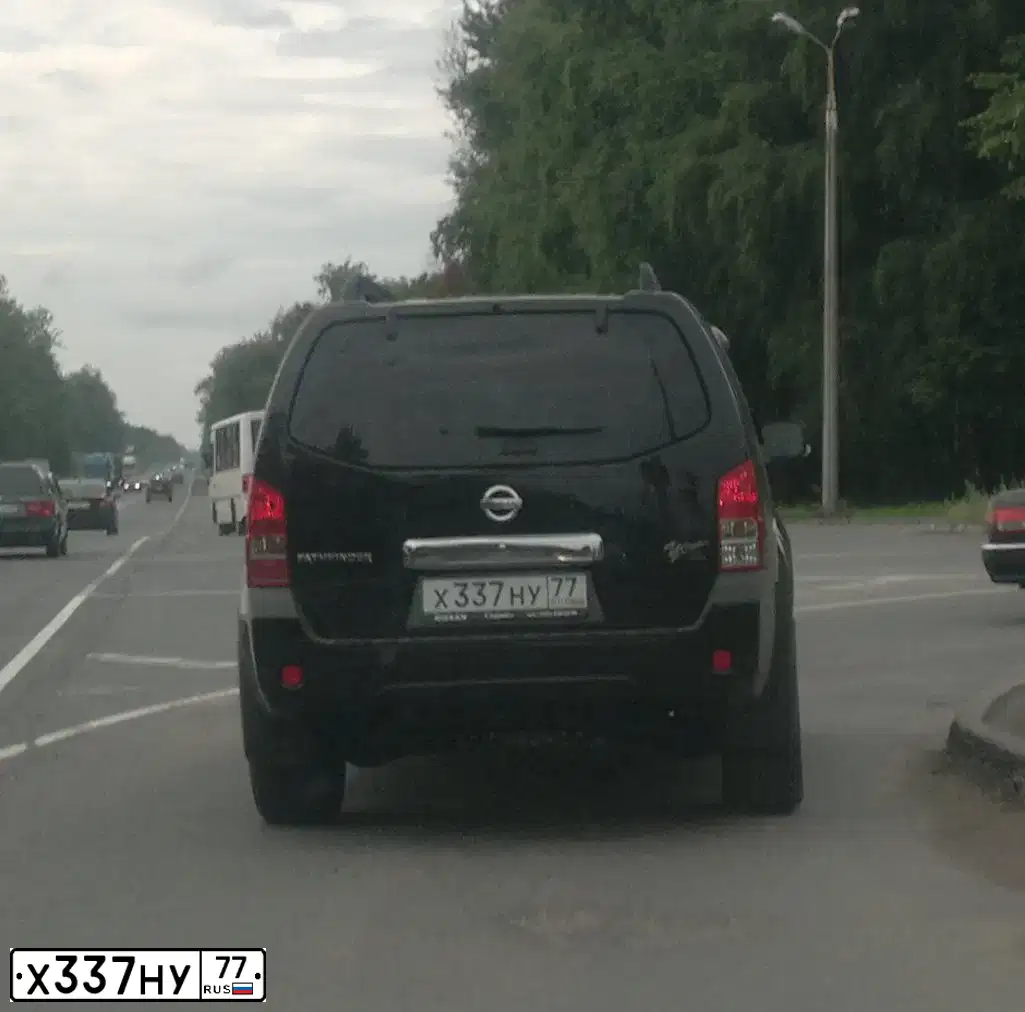 Фото автомобиля ВАЗ 21043, 1996 — госномер Х337НУ77. Цвет: БЕЛЫЙ