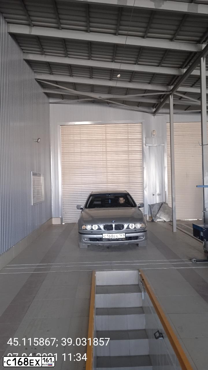 Фото автомобиля BMW 523I, 2000 — госномер К122ЕО180. Цвет: СЕРЕБРИСТЫЙ