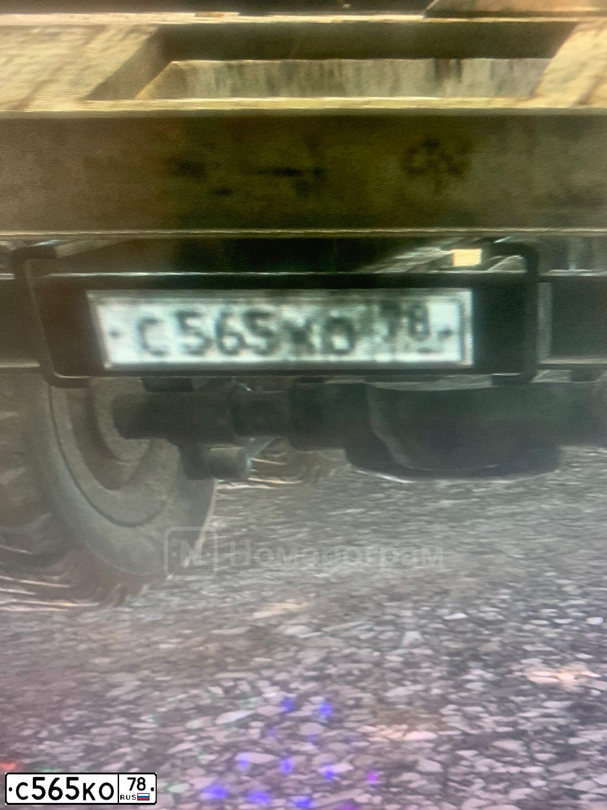 Фото автомобиля LANDROVER FREELANDER, 1999 — госномер С565КО78. Цвет: СЕРЕБРИСТЫЙ